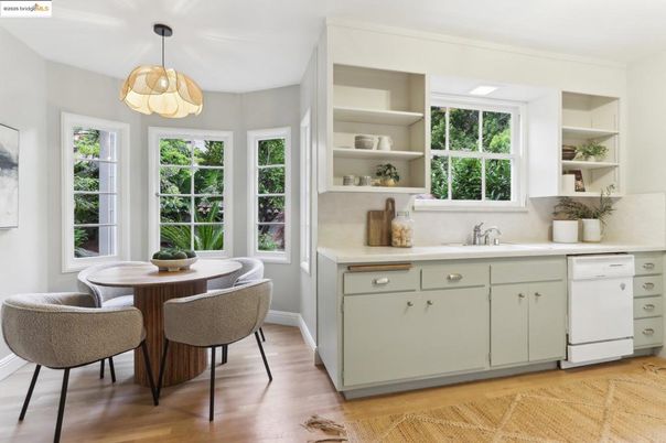 Dining room, Interior, Kitchen, Pendant Lights, Wood Texture Flooring