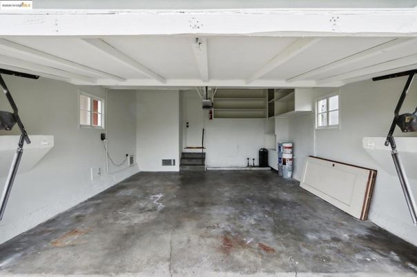 Garage, Interior