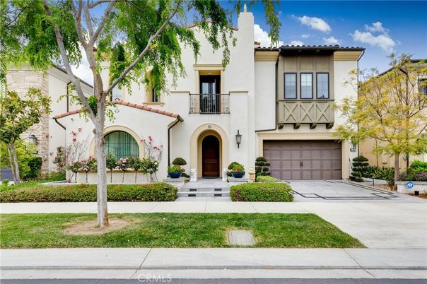Attached, Exterior, Facade, Spanish Mediterranean
