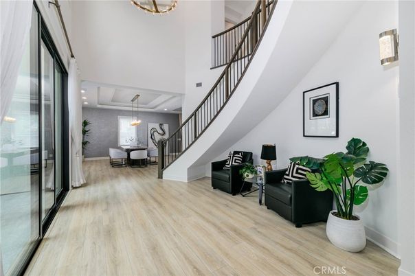 Chandelier, Dining room, Interior, Pendant Lights, Recessed Lighting, Wood Texture Flooring