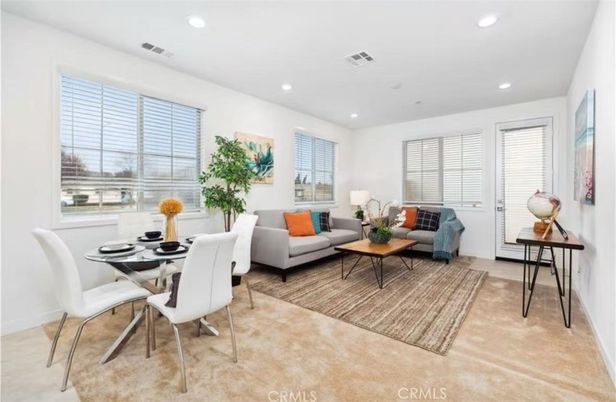 Dining room, Interior, Living room, Recessed Lighting