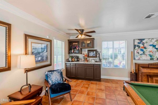 Billiard Table, Game Room, Interior