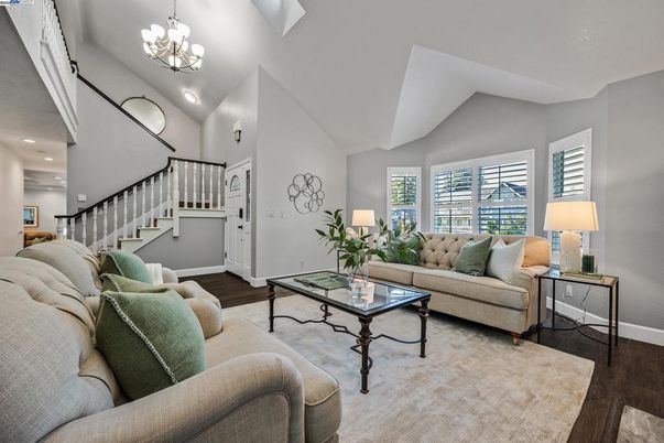 Chandelier, Interior, Living room, Recessed Lighting, Wood Texture Flooring