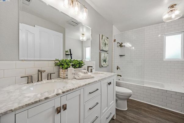 Bathroom, Dual Sink Vanities, Interior, Wood Texture Flooring