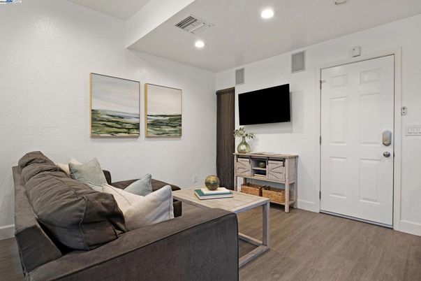 Interior, Living room, Recessed Lighting, Wood Texture Flooring