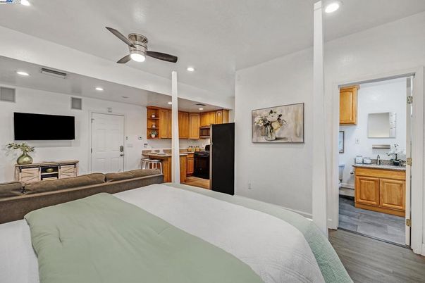 Bedroom, Interior, Kitchen, Recessed Lighting, Wood Texture Flooring