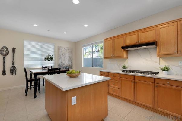 Dining room, Interior, Kitchen, Marble Walls, Recessed Lighting