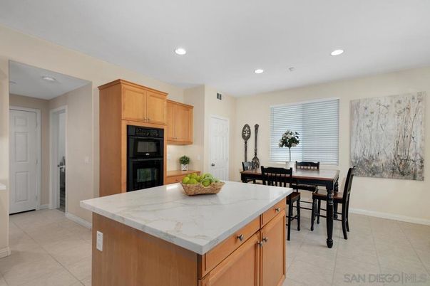 Dining room, Interior, Kitchen, Recessed Lighting