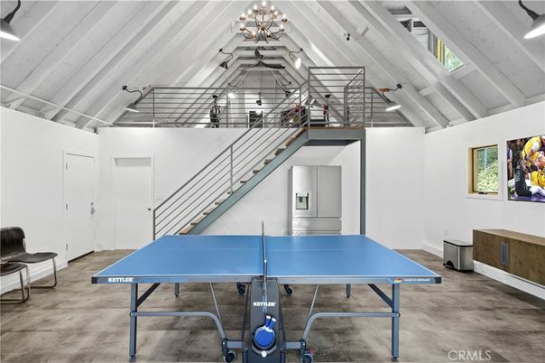 Game Room, Interior