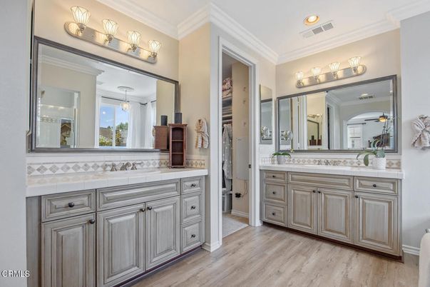 Bathroom, Interior, Recessed Lighting, Tile Countertops, Wood Texture Flooring