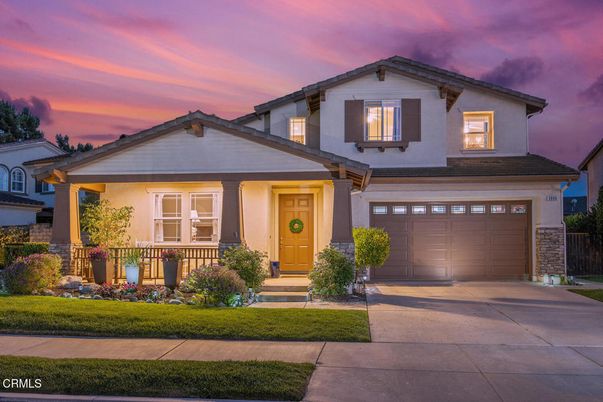 Attached, Exterior, Facade, American Craftsman
