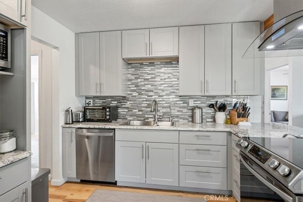 Interior, Kitchen, Stainless Steel Appliances, Wood Texture Flooring