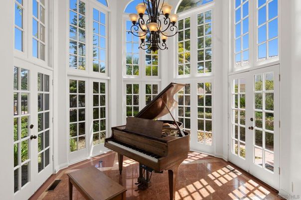 Chandelier, Interior, Piano, Sun Room