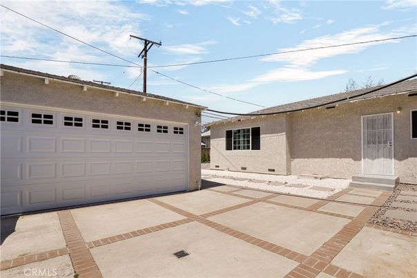 Detached Garage, Exterior