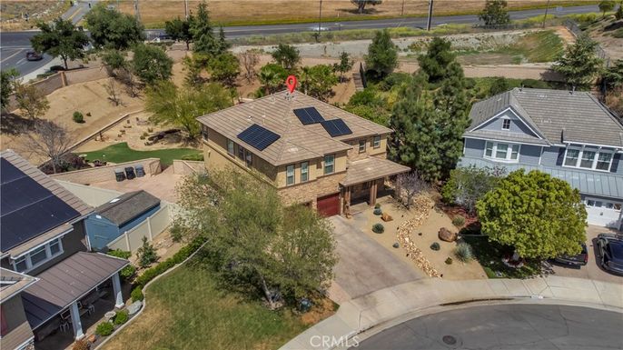 Exterior, Drone