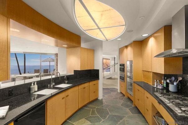 Interior, Kitchen, Recessed Lighting, Water