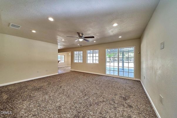 Empty room, Interior, Recessed Lighting
