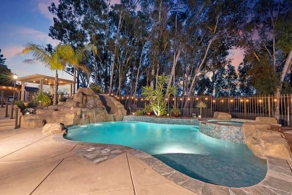 Exterior, Pool