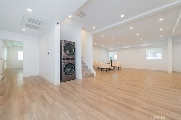 Dining room, Interior, Recessed Lighting, Washer, Wood Texture Flooring