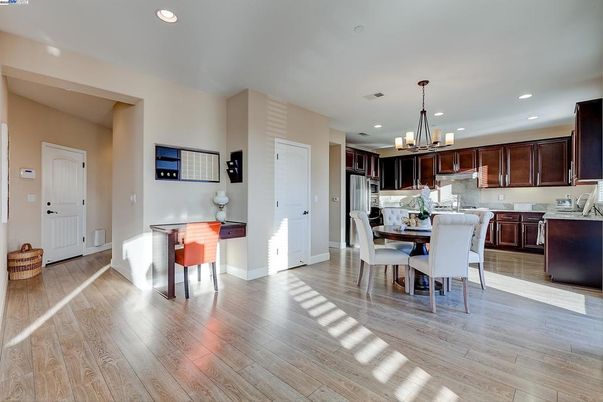 Chandelier, Dining room, Interior, Kitchen, Pendant Lights, Recessed Lighting, Wood Texture Flooring