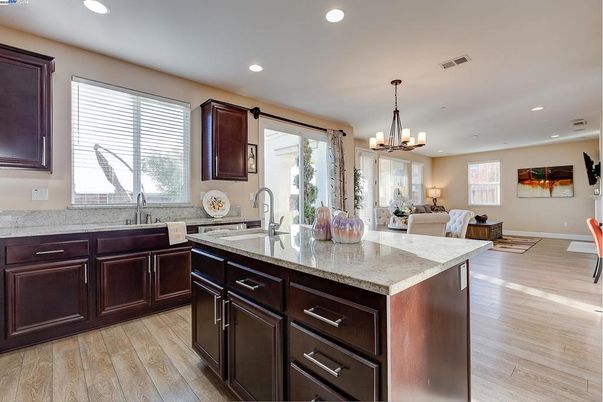 Chandelier, Dining room, Interior, Kitchen, Recessed Lighting, Wood Texture Flooring