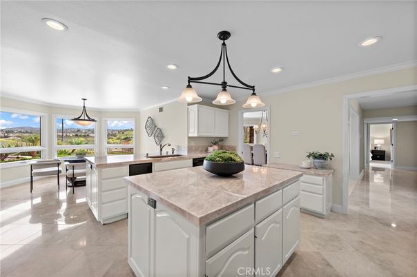 Chandelier, Dining room, Interior, Kitchen, Pendant Lights, Recessed Lighting, Stainless Steel Appliances