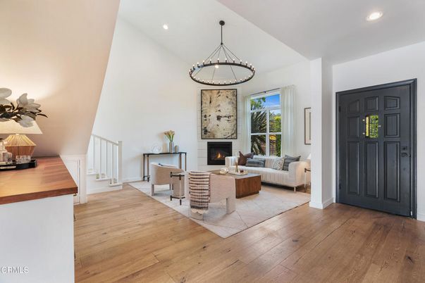 Fireplace, Interior, Living room, Pendant Lights, Recessed Lighting, Wood Texture Flooring