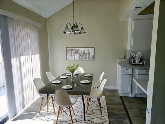 Chandelier, Dining room, Interior
