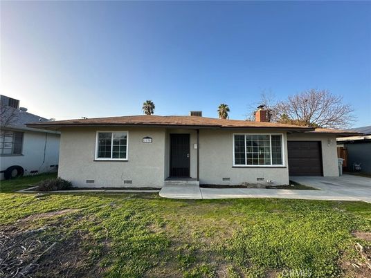 Attached, Backyard, Exterior, Facade, Ranch