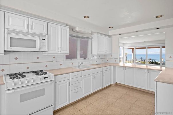 Interior, Kitchen, Recessed Lighting, Water