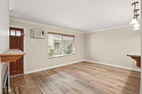 Empty room, Interior, Pendant Lights, Wood Texture Flooring