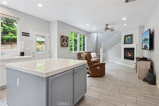 Fireplace, Interior, Living room, Recessed Lighting