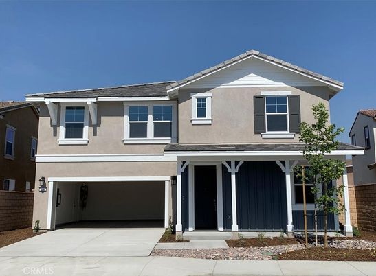 Attached, Exterior, Facade, American Craftsman