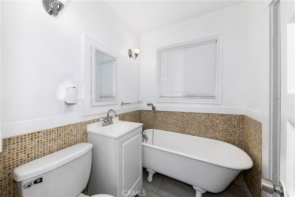Bathroom, Free Standing Baths, Interior