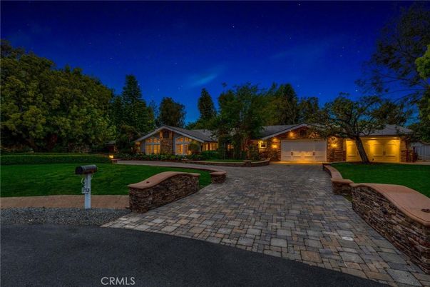 Backyard, Detached Garage, Exterior