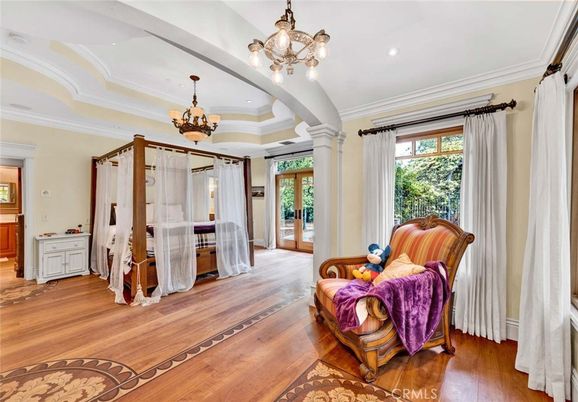 Chandelier, Interior, Recessed Lighting, Wood Texture Flooring