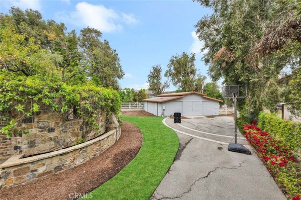 Backyard, Detached Garage, Exterior