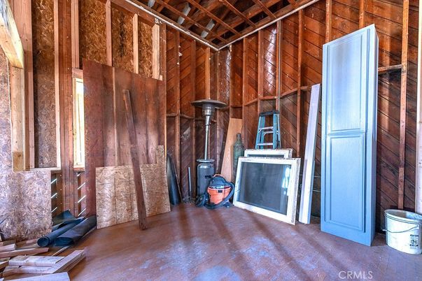 Empty room, Interior, Wooden Beams, Wooden Walls
