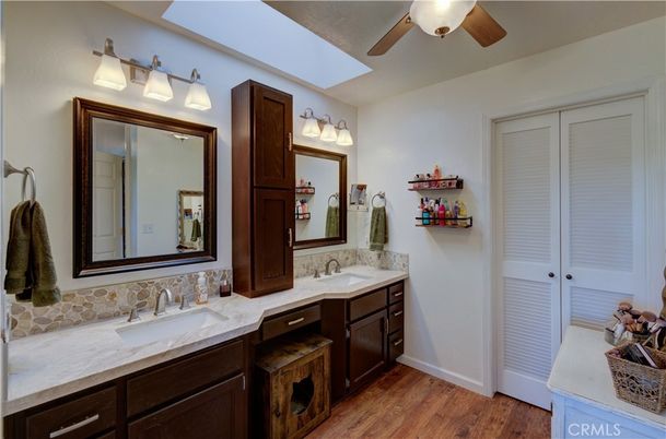 Bathroom, Dual Sink Vanities, Interior, Wood Texture Flooring