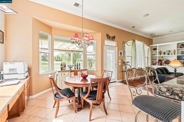 Chandelier, Dining room, Interior
