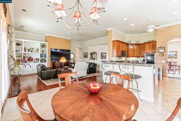 Chandelier, Dining room, Interior, Kitchen, Living room, Recessed Lighting, Wood Texture Flooring