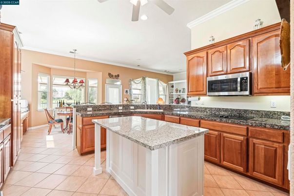 Dining room, Interior, Kitchen, Recessed Lighting
