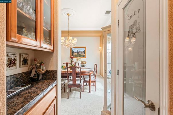 Chandelier, Dining room, Interior