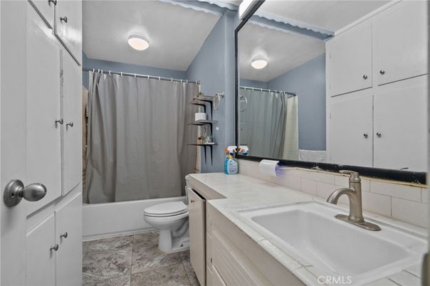 Bathroom, Interior, Tile Countertops