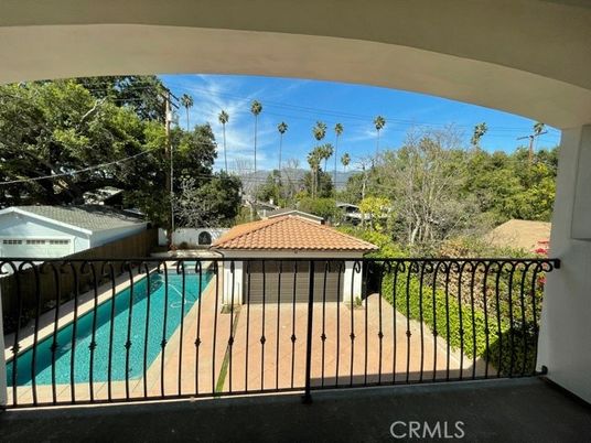 Exterior, Pool, Other