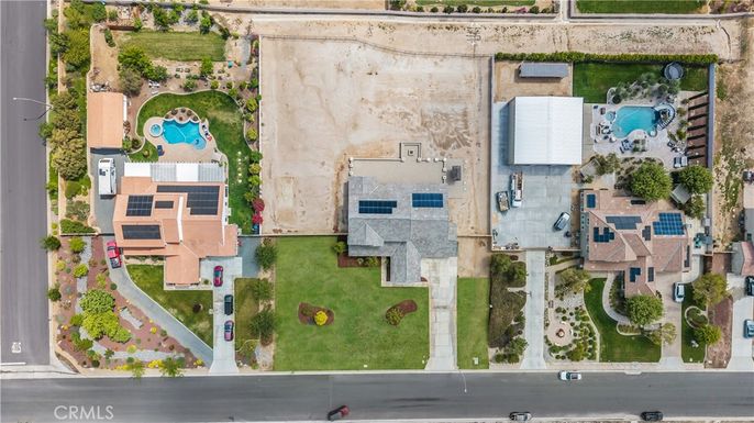 Exterior, Drone