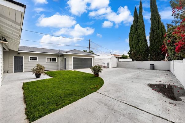Backyard, Detached Garage, Exterior