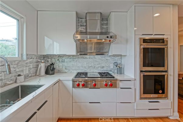 Interior, Kitchen, Stainless Steel Appliances, Wood Texture Flooring