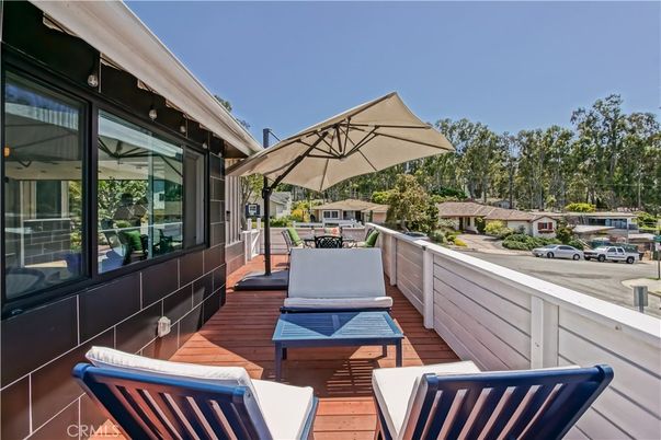 Exterior, Wood Texture Flooring