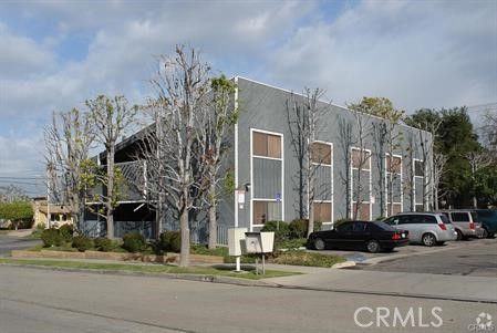 Exterior, Facade, Condo Building